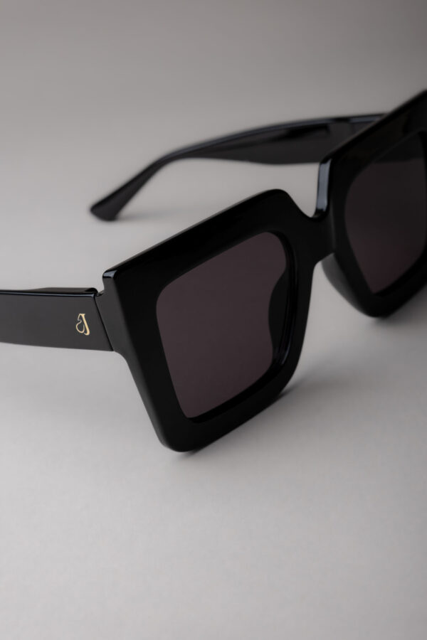 Epiphany Black - Image 3