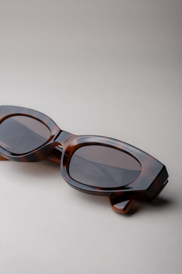 Gloss Brown - Image 4