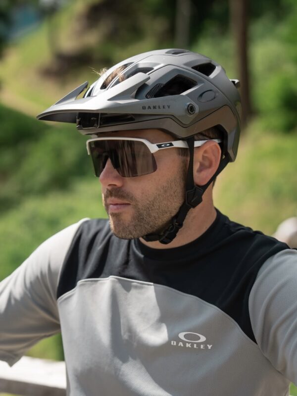 Sutro Lite Matte White Photochromic - Image 4
